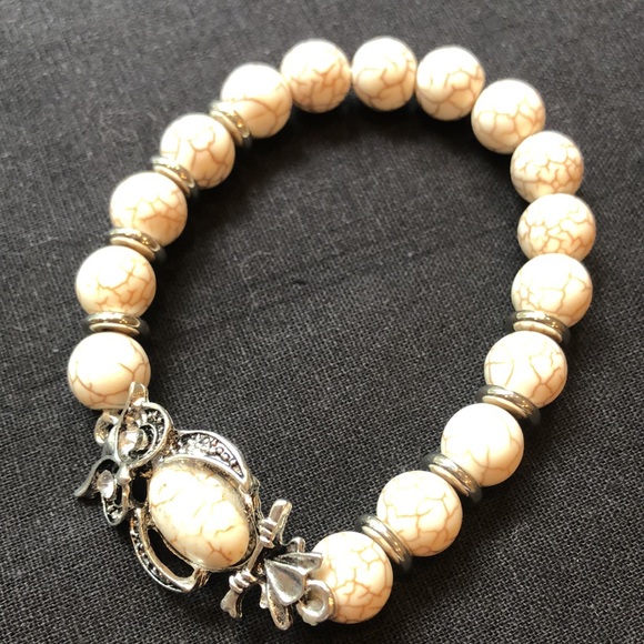 NEW Unique Owl charm & bead bracelet Cream/Tan color beads silver tone accents - Picture 10 of 11